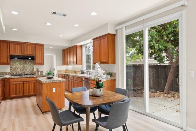 2408 Victor Ct, Tracy, CA 95304
