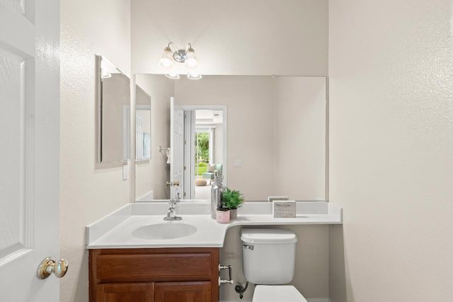 2408 Victor Ct, Tracy, CA 95304