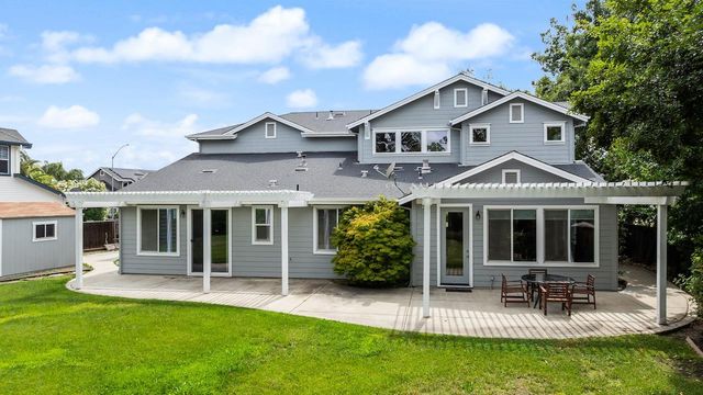 2408 Victor Ct, Tracy, CA 95304