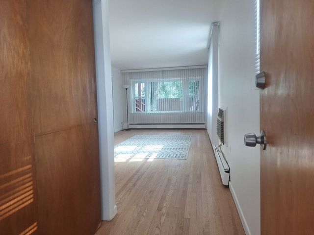 1995 Howard Street 1R, Des Plaines, IL 60018