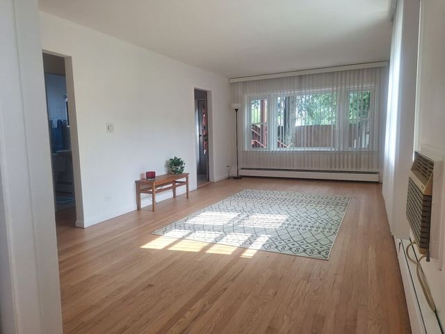 1995 Howard Street 1R, Des Plaines, IL 60018