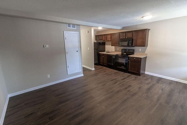 105 N GARTH AVE 09, Columbia, MO 65203