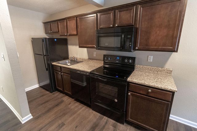 105 N GARTH AVE 09, Columbia, MO 65203