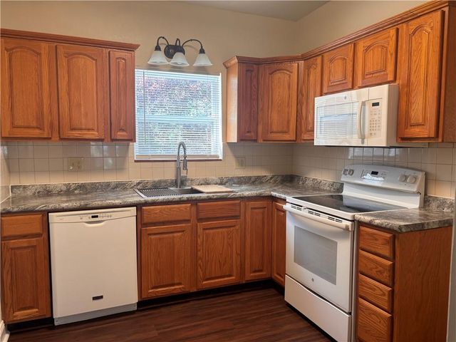 4007 Clark Avenue, Kansas City, MO 64111