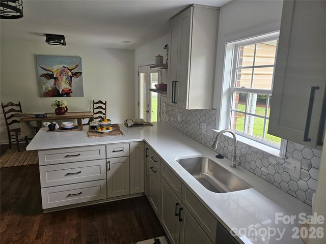 11001 S Hampton Drive, Mint Hill, NC 28227