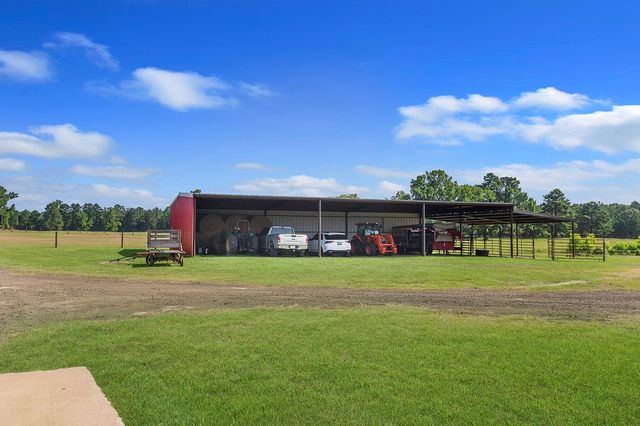 224 James King Rd, Zavalla, TX 75980