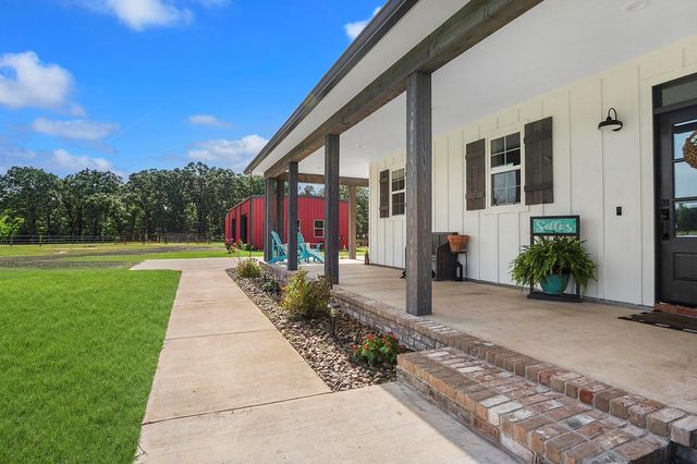 224 James King Rd, Zavalla, TX 75980