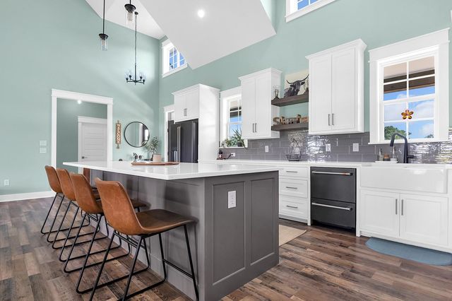 224 James King Rd, Zavalla, TX 75980