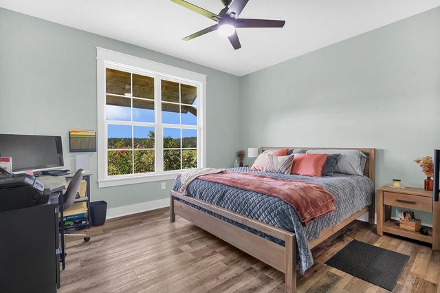 224 James King Rd, Zavalla, TX 75980