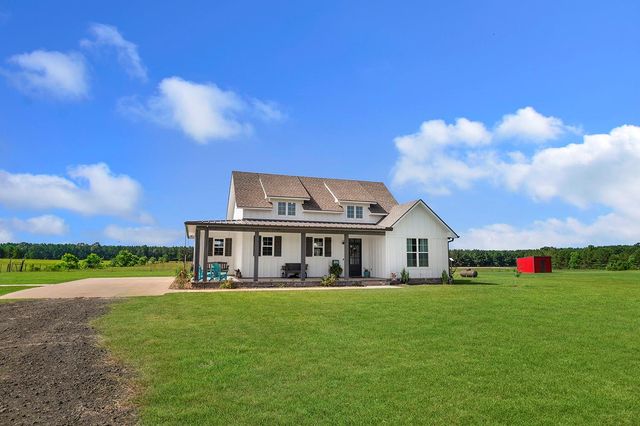 224 James King Rd, Zavalla, TX 75980