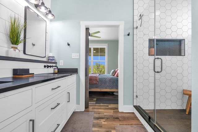 224 James King Rd, Zavalla, TX 75980