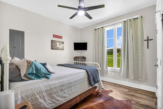 224 James King Rd, Zavalla, TX 75980