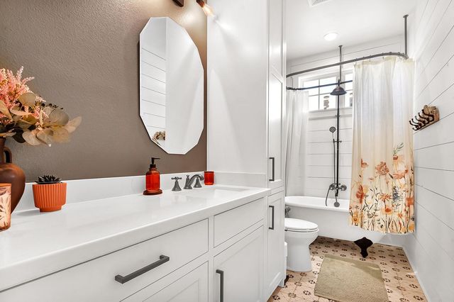 224 James King Rd, Zavalla, TX 75980