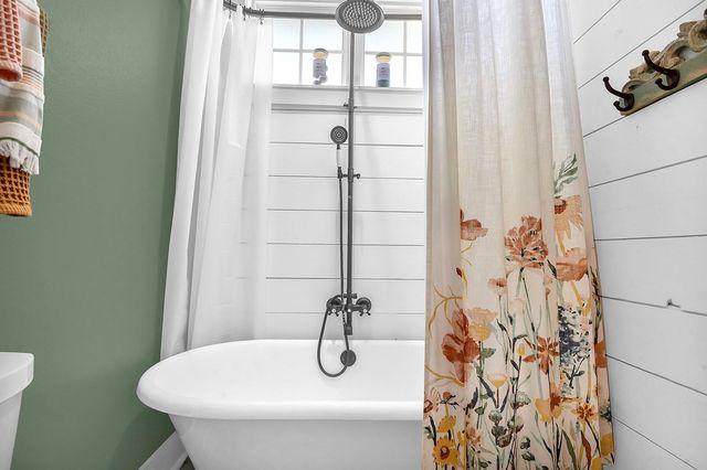 224 James King Rd, Zavalla, TX 75980