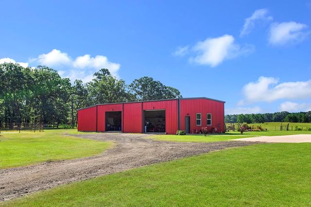 224 James King Rd, Zavalla, TX 75980