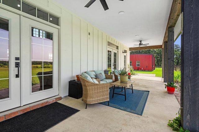 224 James King Rd, Zavalla, TX 75980