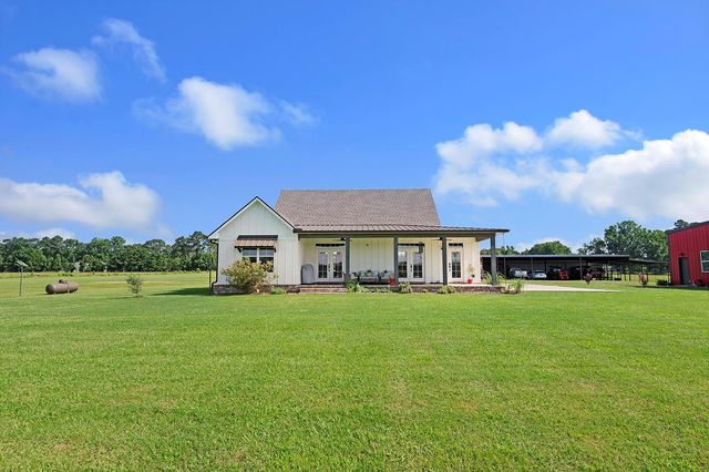 224 James King Rd, Zavalla, TX 75980