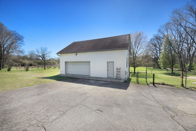 436 Foothill Dr, Nashville, TN 37217