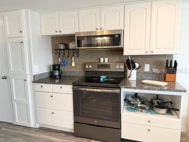 813 S GREEN CIRCLE, Venice, FL 34285