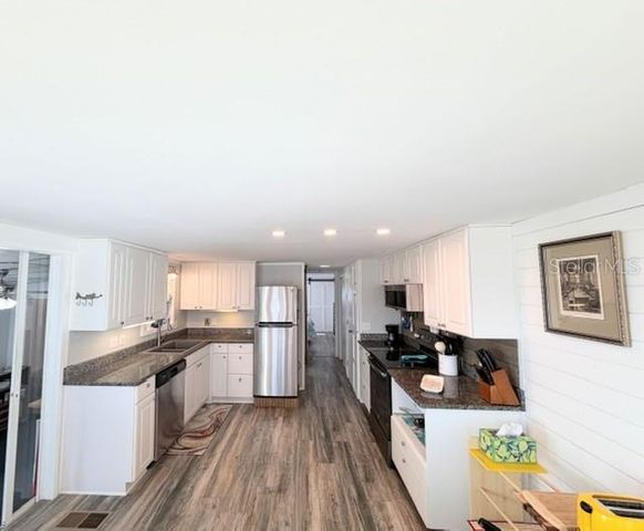 813 S GREEN CIRCLE, Venice, FL 34285