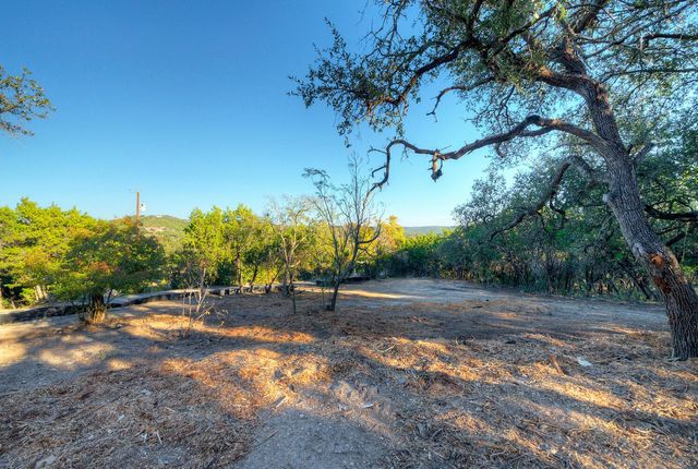 18303 W Rim DR, Jonestown, TX 78645