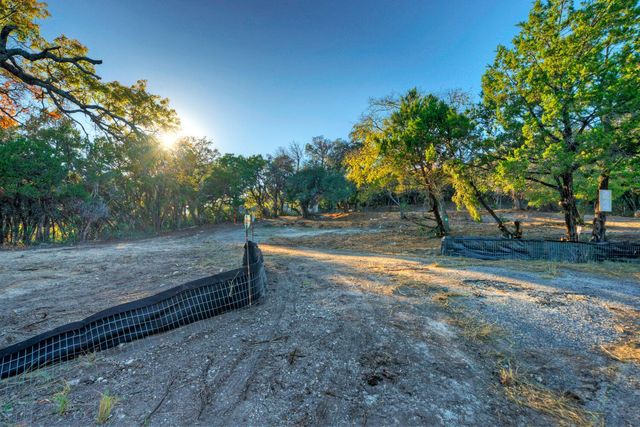 18303 W Rim DR, Jonestown, TX 78645