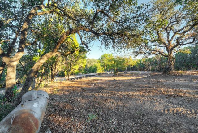 18303 W Rim DR, Jonestown, TX 78645