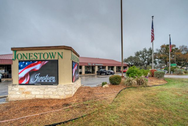 18303 W Rim DR, Jonestown, TX 78645