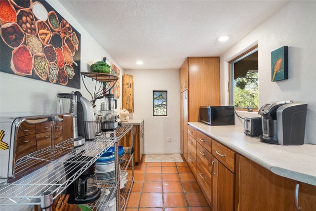 1121 N Plata Circle, Santa Fe, NM 87501