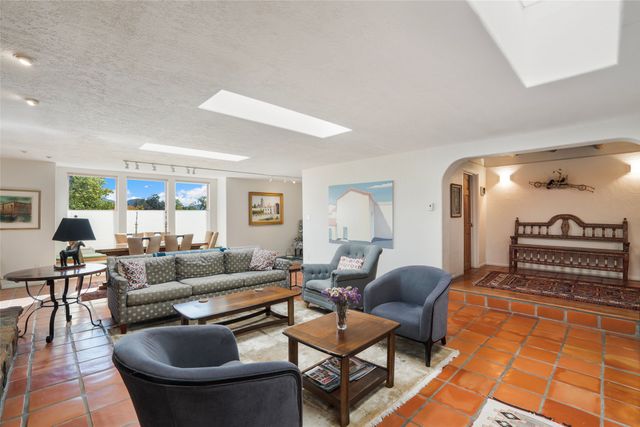 1121 N Plata Circle, Santa Fe, NM 87501