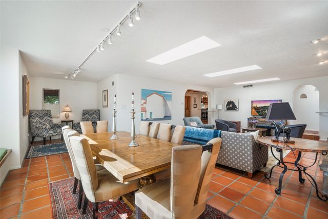 1121 N Plata Circle, Santa Fe, NM 87501