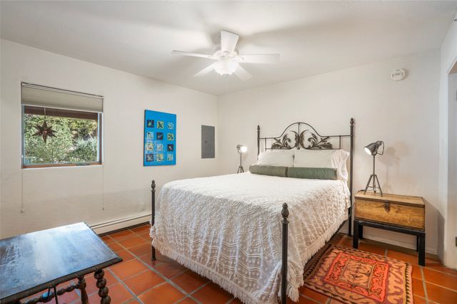 1121 N Plata Circle, Santa Fe, NM 87501