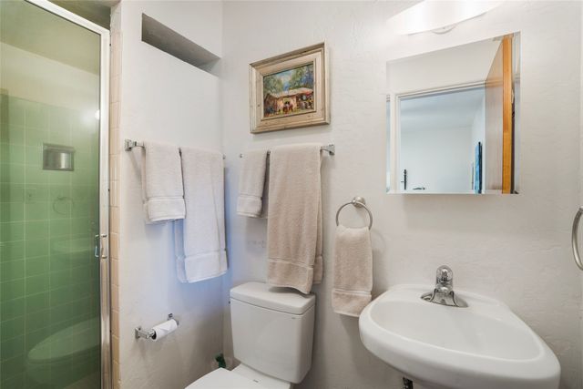 1121 N Plata Circle, Santa Fe, NM 87501