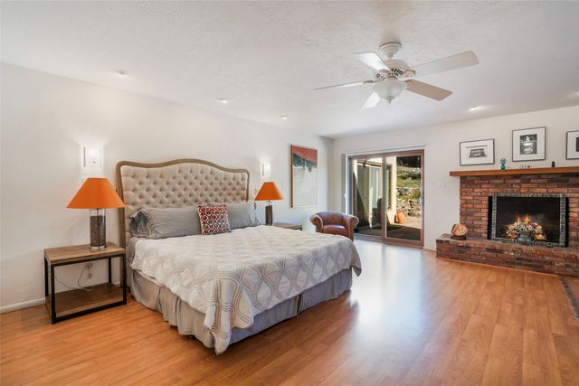 1121 N Plata Circle, Santa Fe, NM 87501