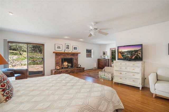 1121 N Plata Circle, Santa Fe, NM 87501