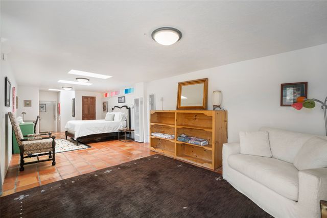 1121 N Plata Circle, Santa Fe, NM 87501