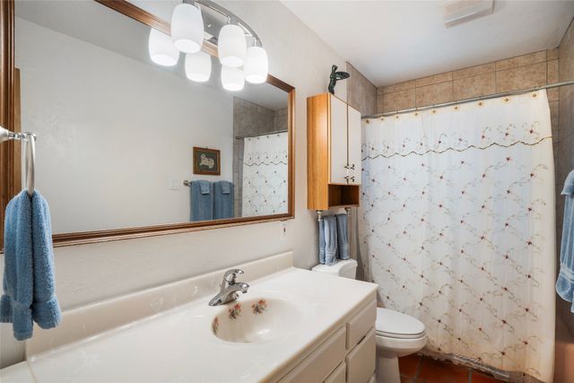 1121 N Plata Circle, Santa Fe, NM 87501