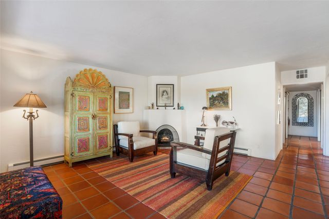 1121 N Plata Circle, Santa Fe, NM 87501