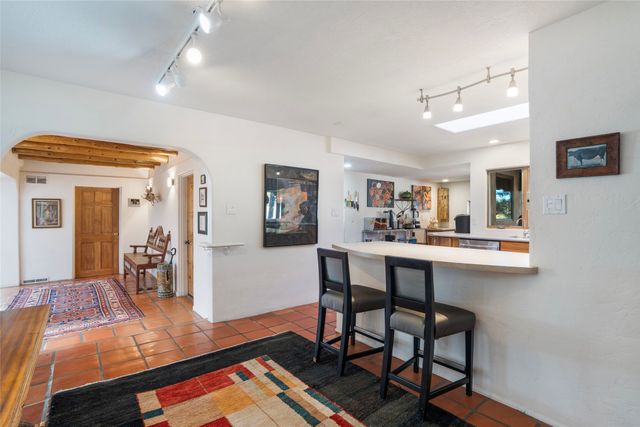 1121 N Plata Circle, Santa Fe, NM 87501