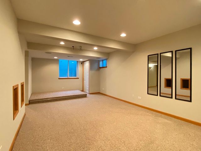 720 KENDRIDGE Court, Aurora, IL 60502