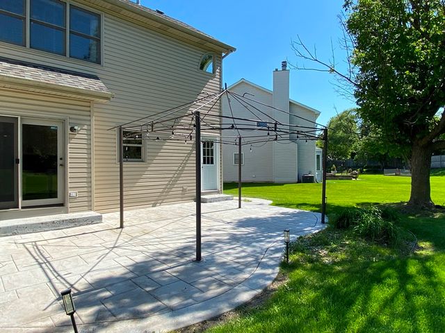 720 KENDRIDGE Court, Aurora, IL 60502