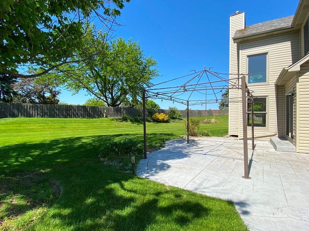 Image 47 of property listing at 720 KENDRIDGE Court, Aurora, IL 60502
