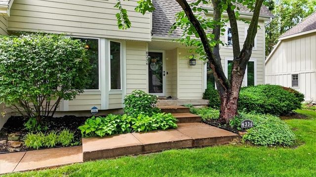 8336 Rosehill Road, Lenexa, KS 66215