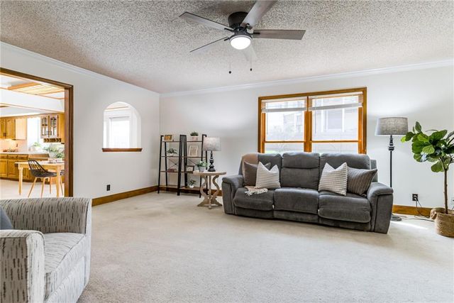 8336 Rosehill Road, Lenexa, KS 66215