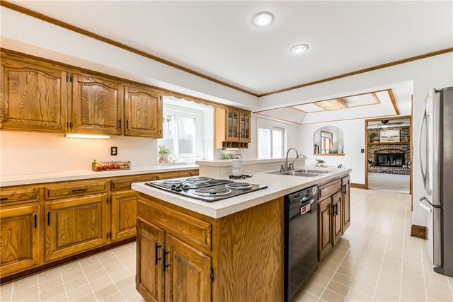 8336 Rosehill Road, Lenexa, KS 66215