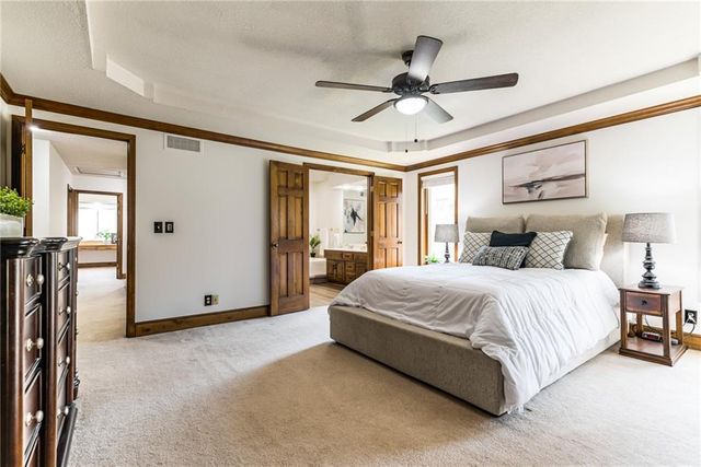8336 Rosehill Road, Lenexa, KS 66215
