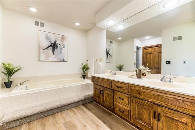 8336 Rosehill Road, Lenexa, KS 66215