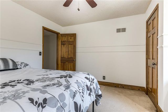 8336 Rosehill Road, Lenexa, KS 66215