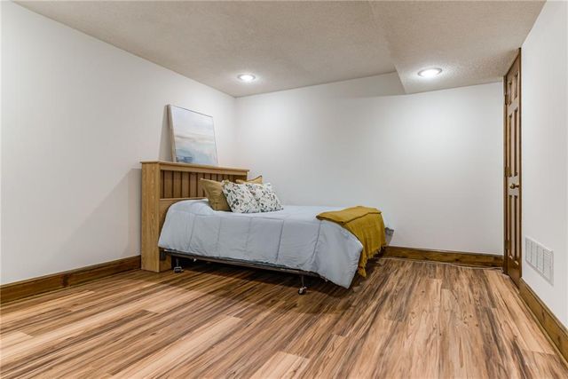 8336 Rosehill Road, Lenexa, KS 66215