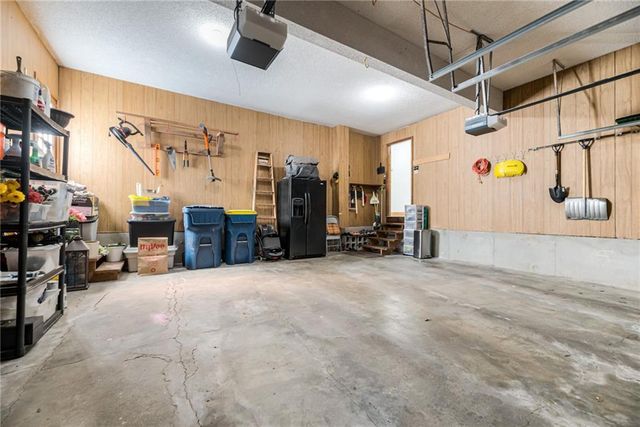 8336 Rosehill Road, Lenexa, KS 66215